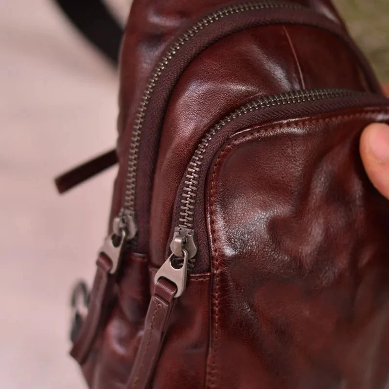 

AETOO Chest Bag Personality pleated design Vintage leather classic zipper crossbody bag Fanny pack trend shoulder bag casual co