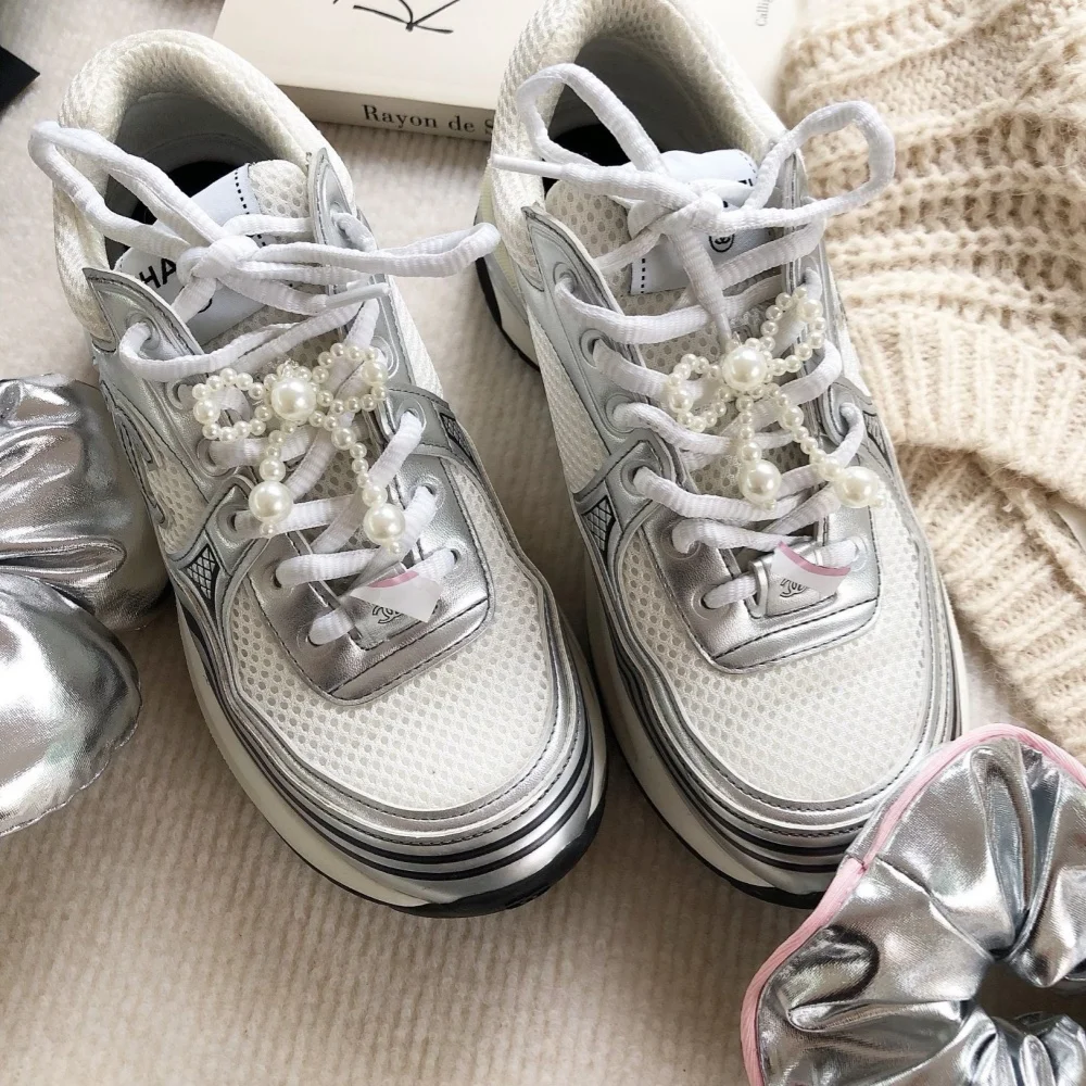 Korean Pearl Bowknot Shoe Buckle INS Handmade Bead Bowknot Charm Shoes Clip DIY Shoe Decoration Ornament Bag Pendant Keychain