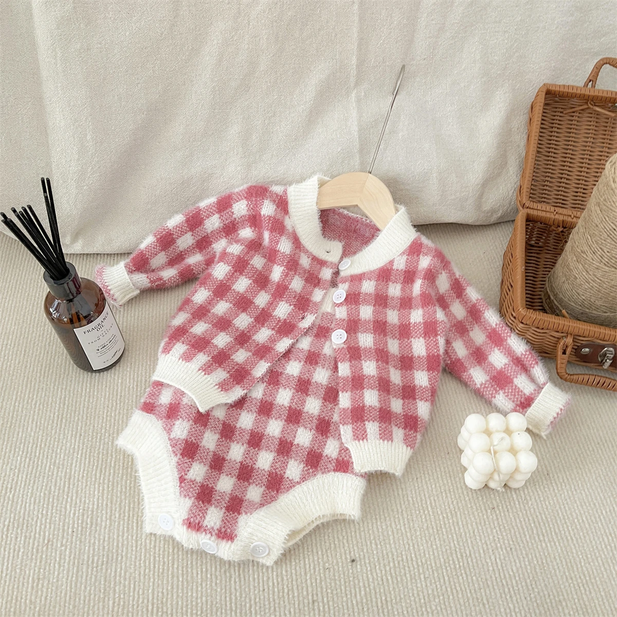 Spring And Autumn Newborn Baby Girls Coat Bodysuits Set Romper Plaid Outfits Long Sleeved Knitted Korean Fashion Soft Casual