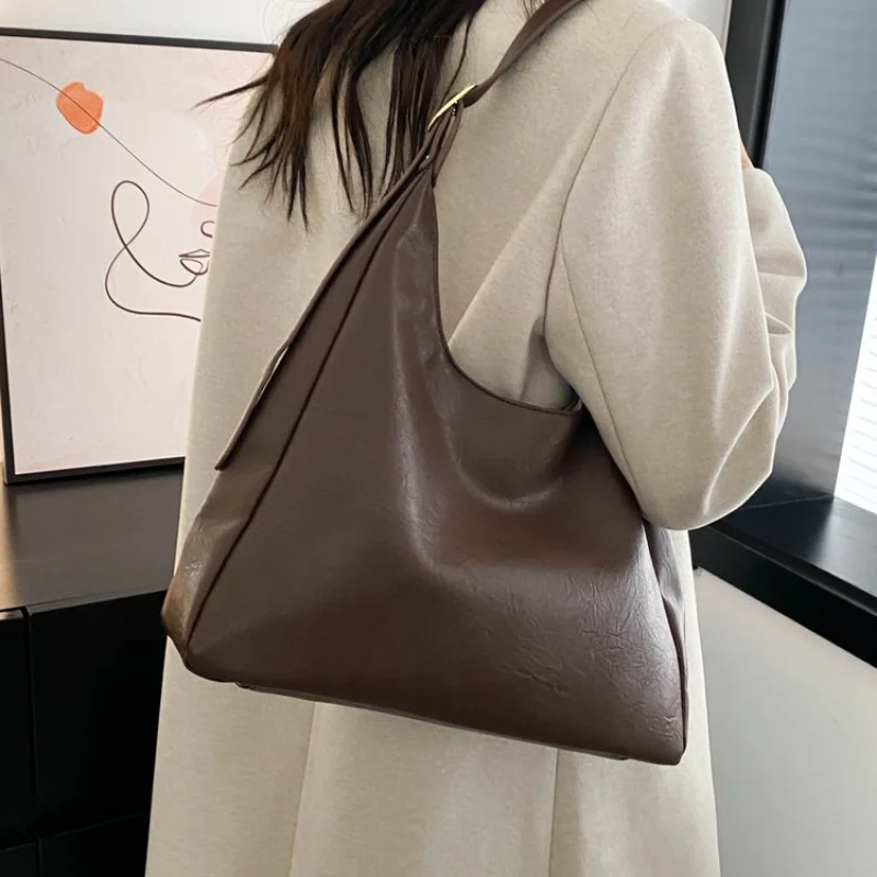 

Известная дизайнерская кожаная женская сумка-тоут Модная элегантная сумка через плечо для дам Повседневная простая винтажная сумка ​