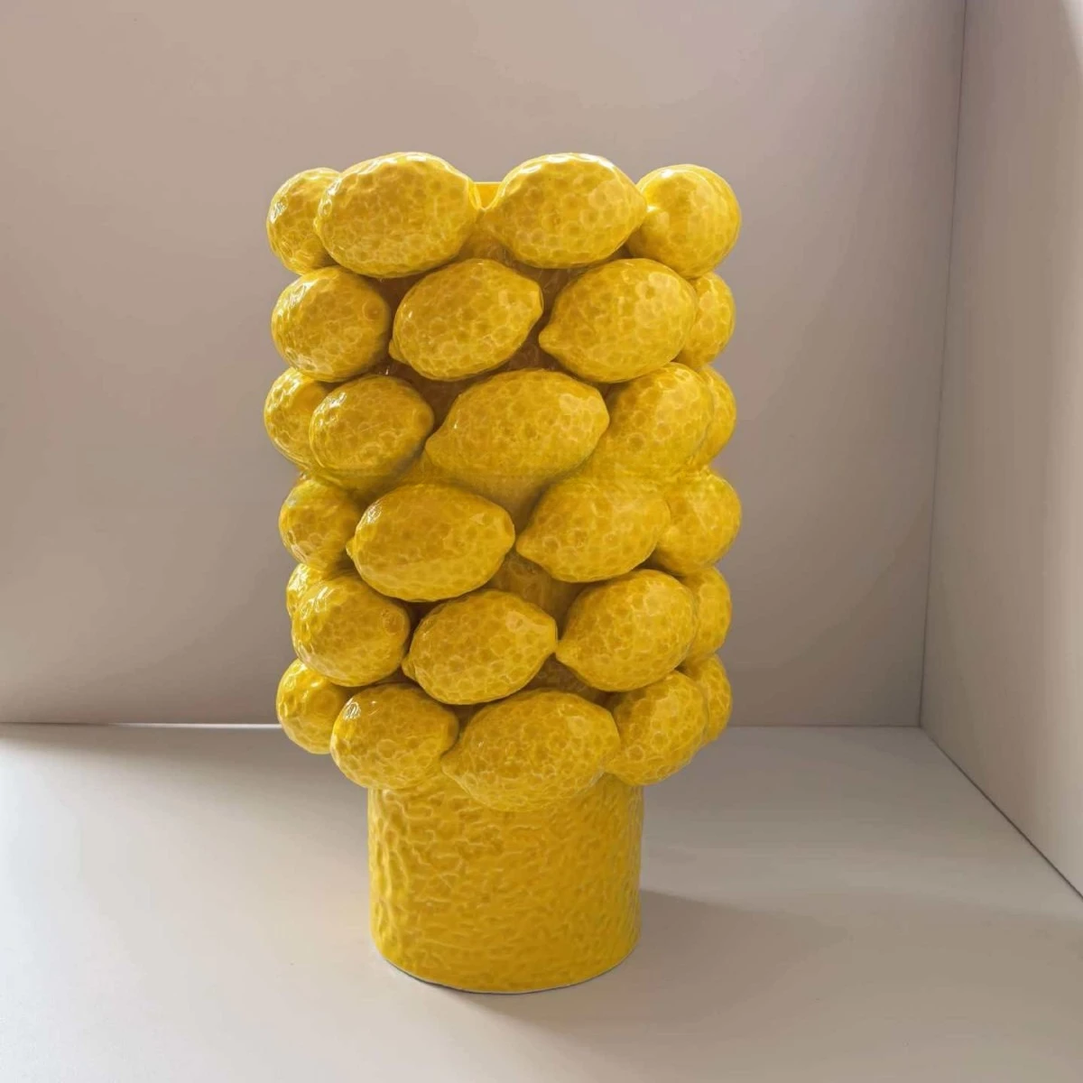Ceramic fruit vase, wide mouth, Nordic realistic handicrafts, lemon flower ware, high-end living room ornament