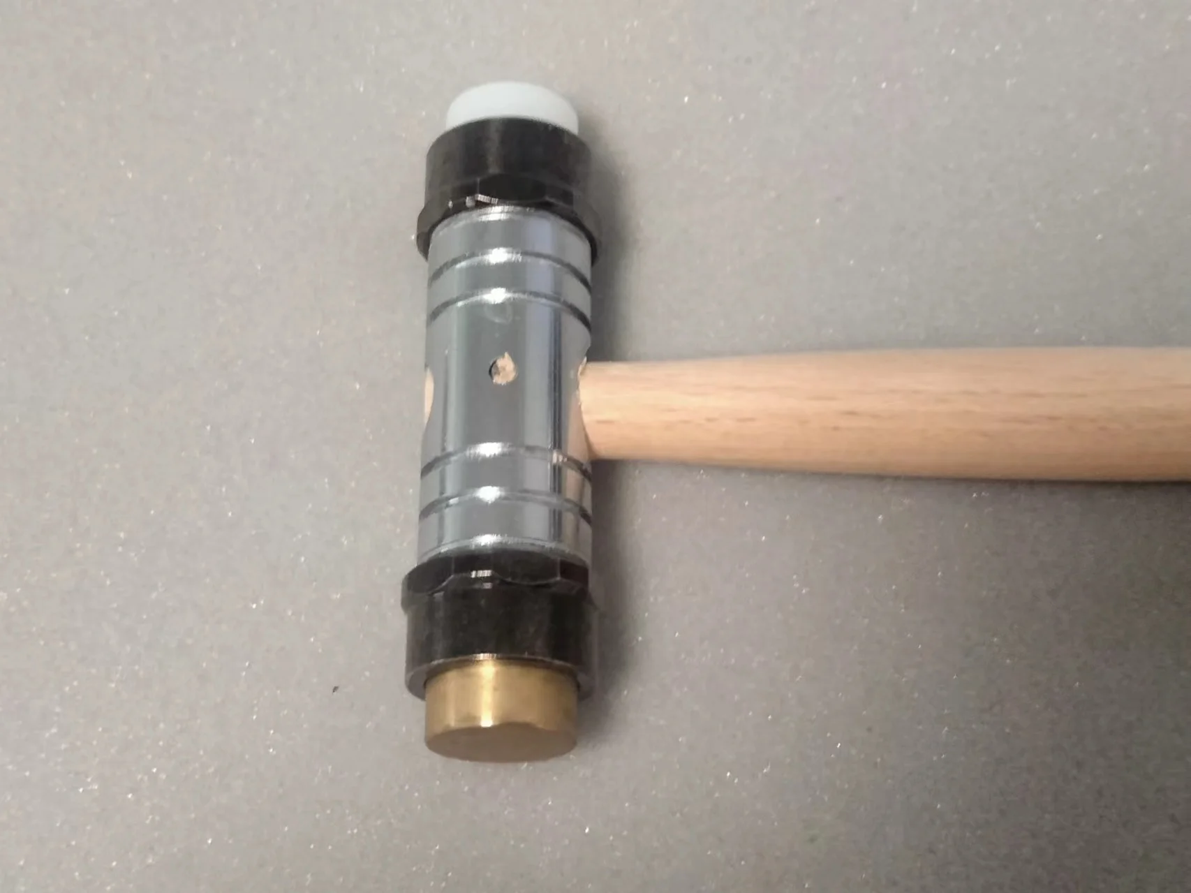 Watch Repair Tool Hammer 2 in 1 Brass Plastic Head Mallet with Wood Hand for Watchmakers T0804