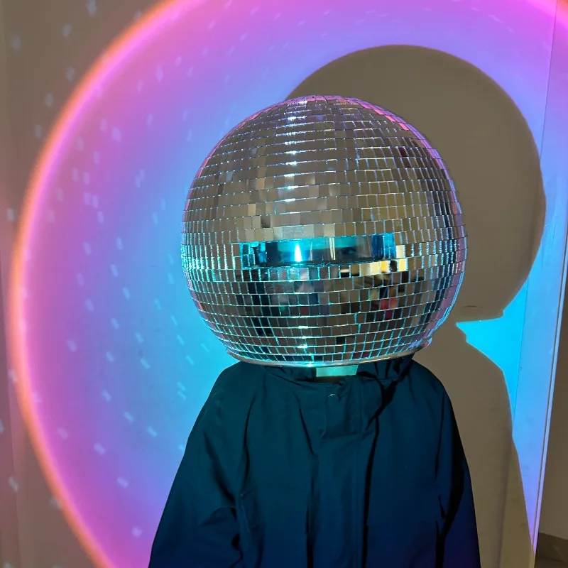 Kaski Disco Mirror Ball Kaski Disco Decor Klasyczny brokatowy szklany kask dla mężczyzn i kobiet srebrny Halloween Prop Party DJ — zdjęcie 2
