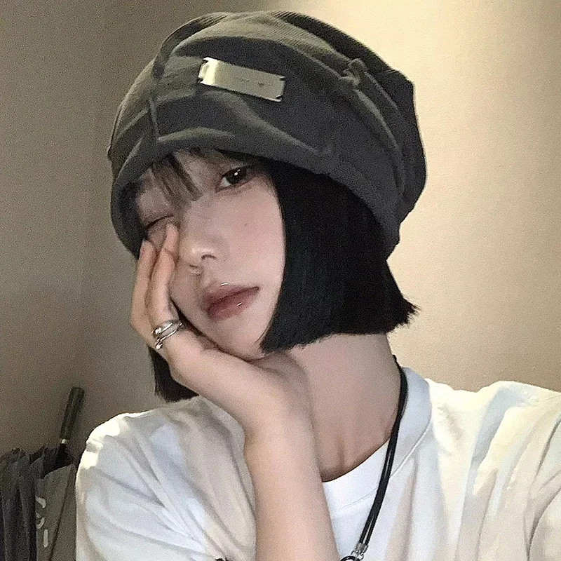 Berretto slouchy largo in cotone tinta unita Cappello da donna con etichetta in metallo moda Primavera Autunno Berretto pullover hip-hop coreano per ragazze ﻿