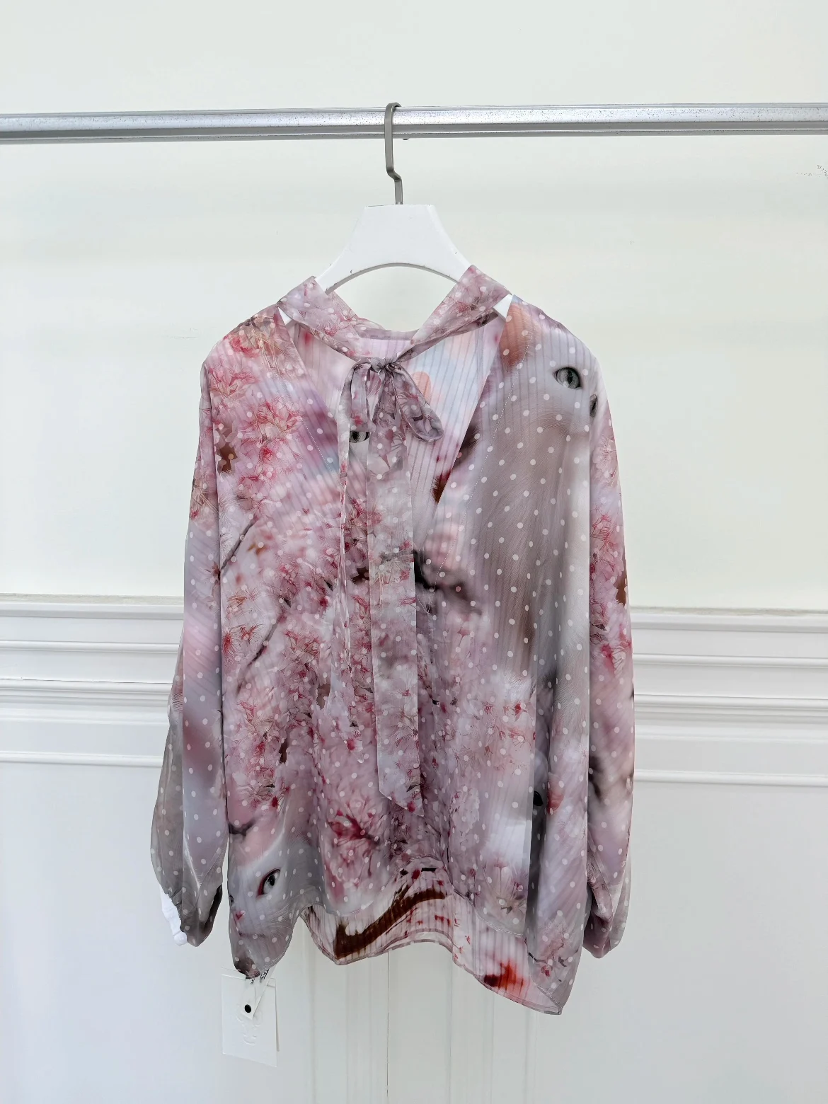 

Длинная женская дышащая футболка из полиэстера с принтом в горошек, свободного кроя, для весны и лета, повседневная