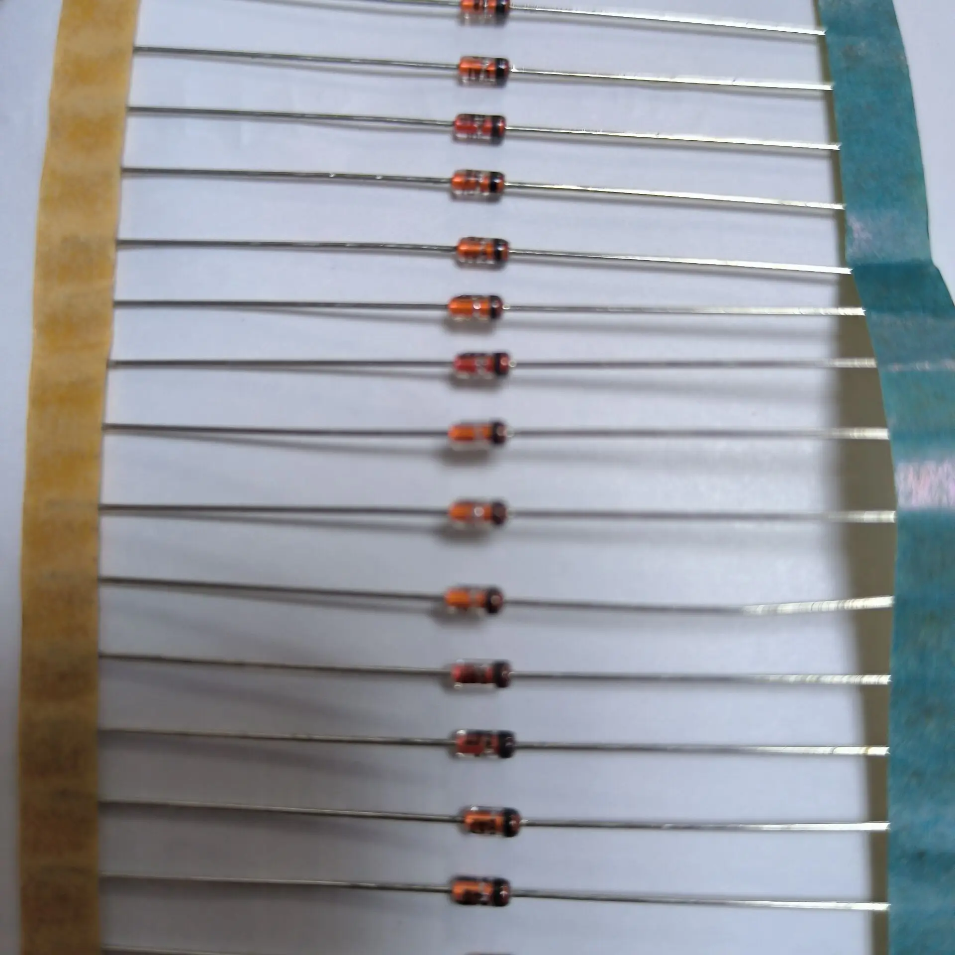 100PCS Original BAT41 BAT42 BAT46 BAT43 BAT48 DO35 Schottky Diodes