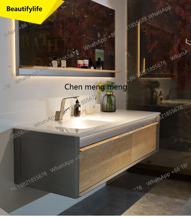 

Комплект мебели для ванной комнаты из массива дерева a17 с мраморной столешницей, бесшовной керамической раковиной и японской тумбой-умывальником в стиле лог-винд.