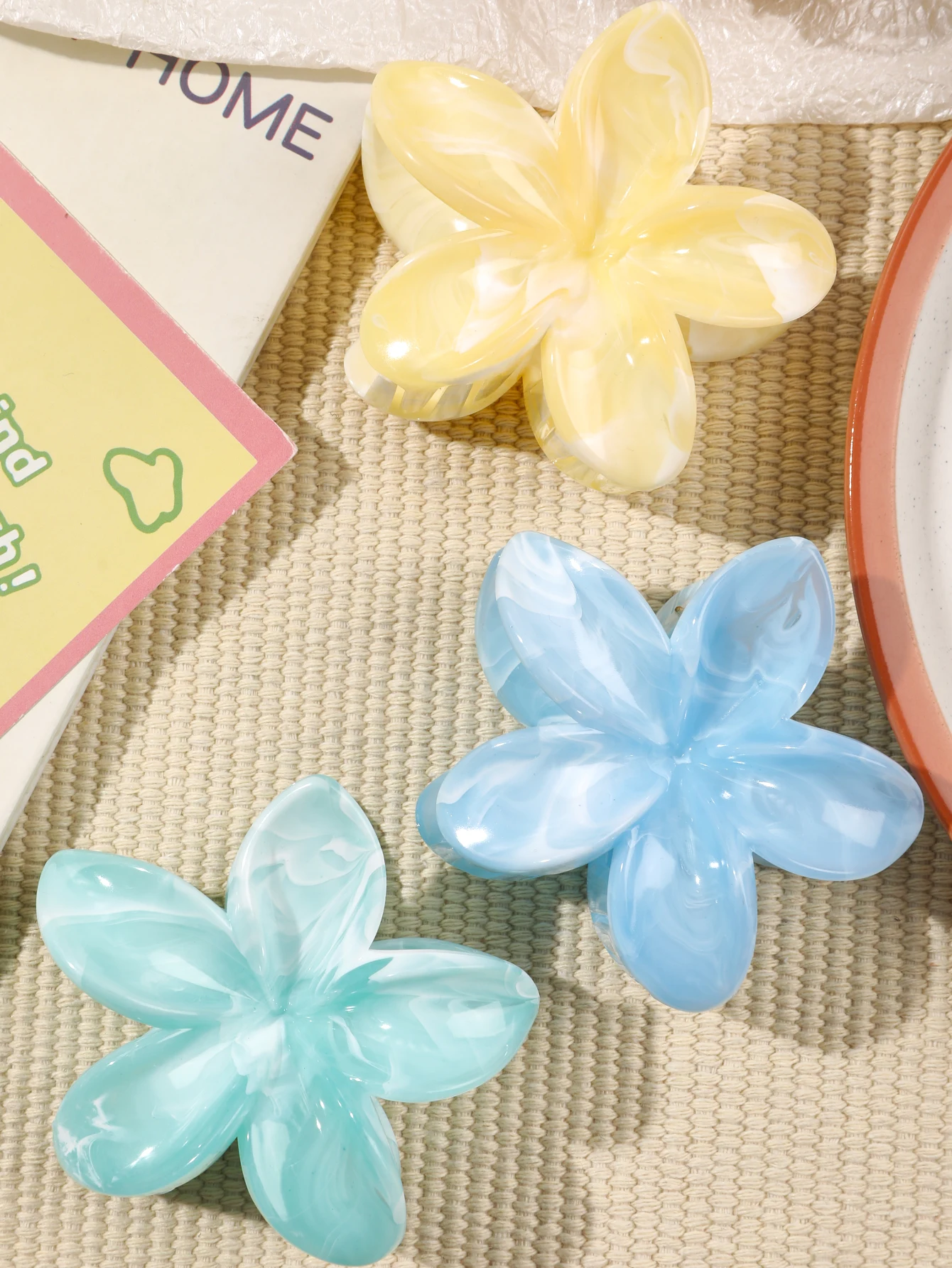 2 Pcs Hawaiian Flower Claw Clips for Women,Marble Vein Flower Hair Claw Clips for Thin Hair,Cute Beach Hair Accessories image 3