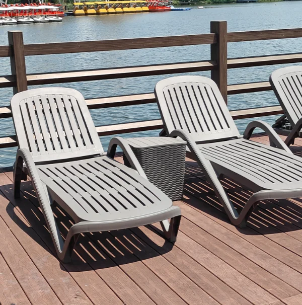 

Villa Outdoor Sun Lounger Plastic Durable Pool Garden Lounge Chair Beach Chair