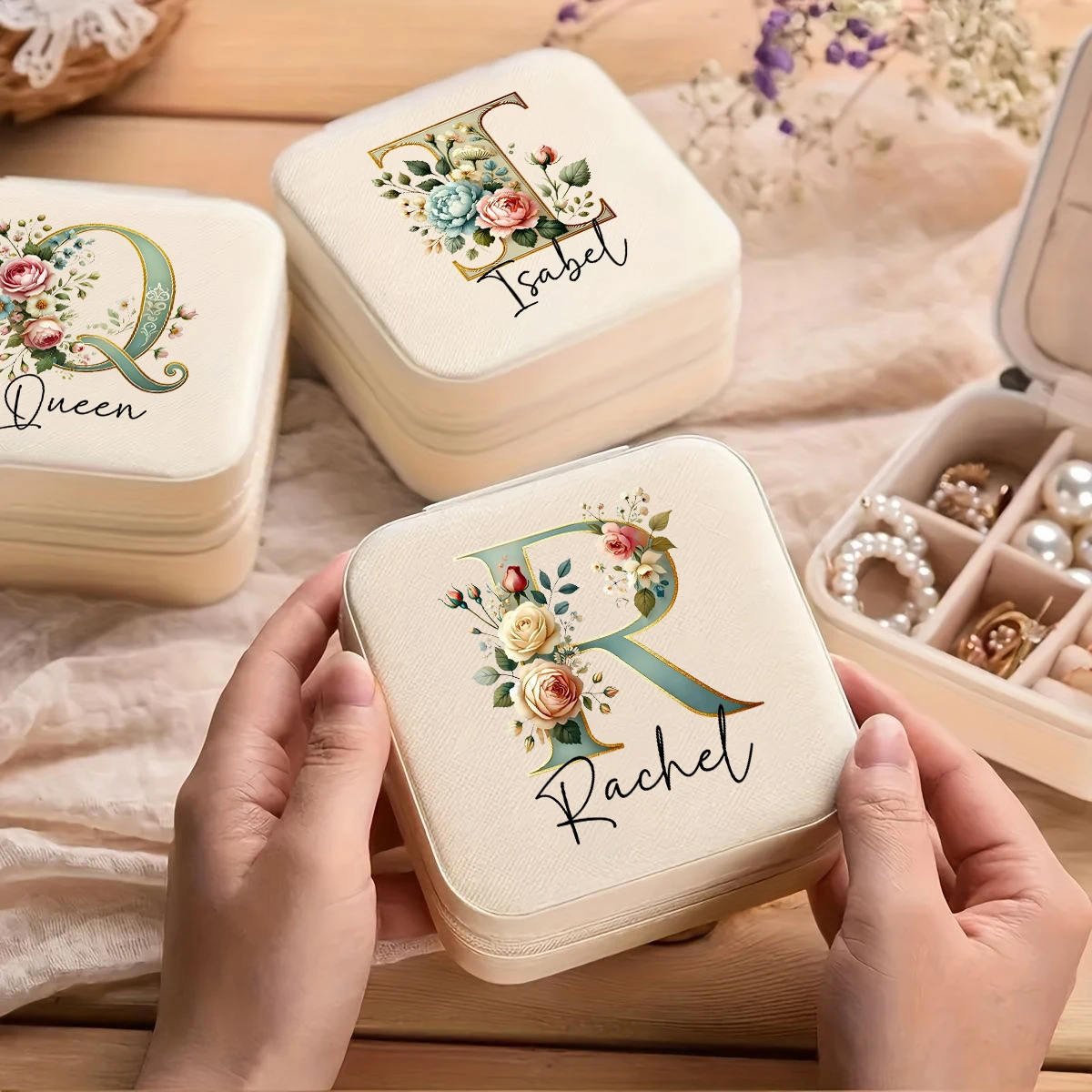 Personalized Custom Letter Jewelry Box, Portable Zipper Style Jewelry Box Suitable for Bridesmaids and Women's Birthday Gifts