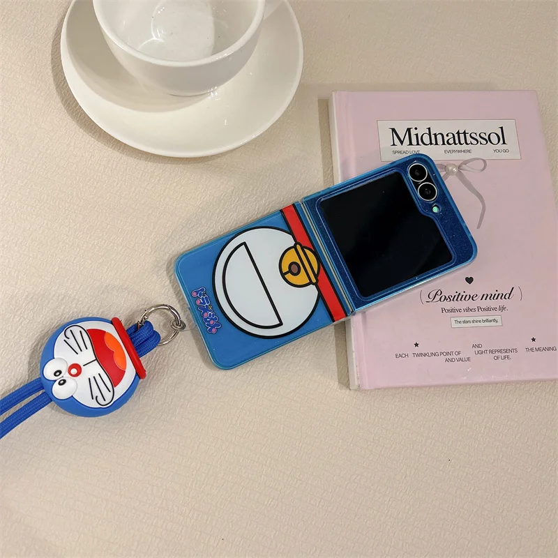 حافظة هاتف يابانية لطيفة على شكل رسوم كرتونية لهاتف سامسونج Z Flip 7 6 5 مع حزام حبل لهاتف Galaxy ZFlip7 ZFlip6 حافظات Funda #3