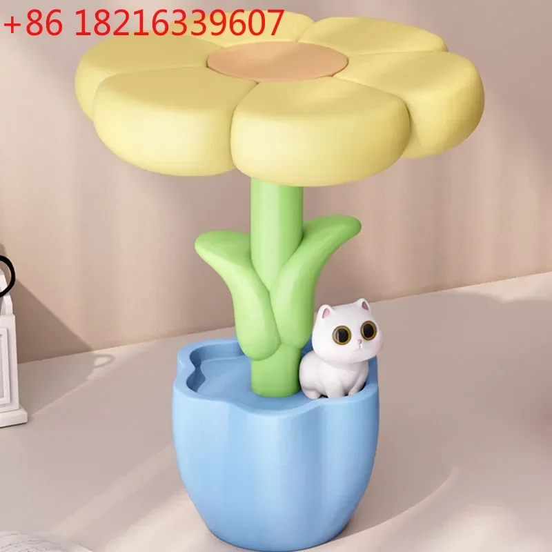 YAO Nordic Modern Home Sun Flower Statue Side Table Room Decor Bedroom Desktop Decoration Housewarming Gift Coffee Tables Furnit