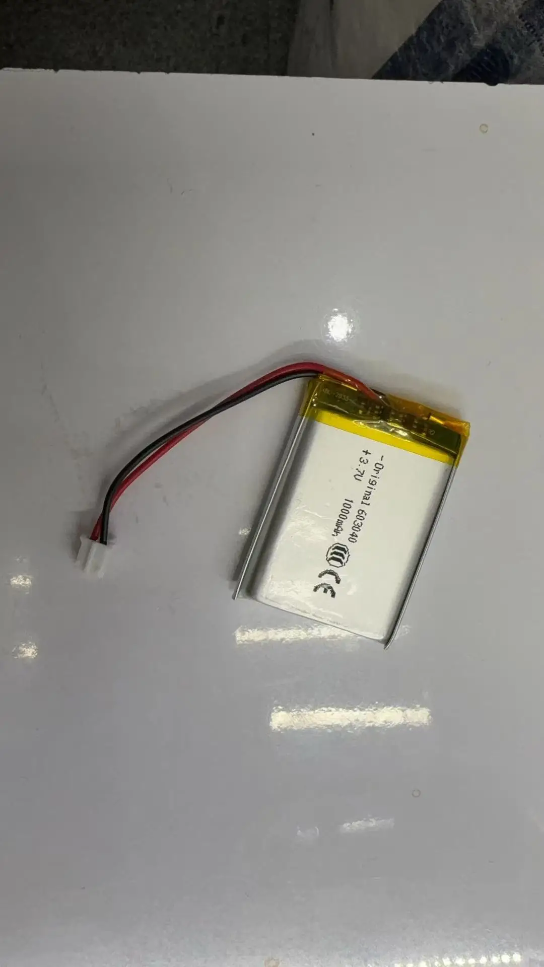 Bateria de polímero de 1000mAh 603040 dispositivo de beleza, relógio inteligente, barbeador, captador de som, gravação de olhos de beleza 2.0 cabeça, 3.7V