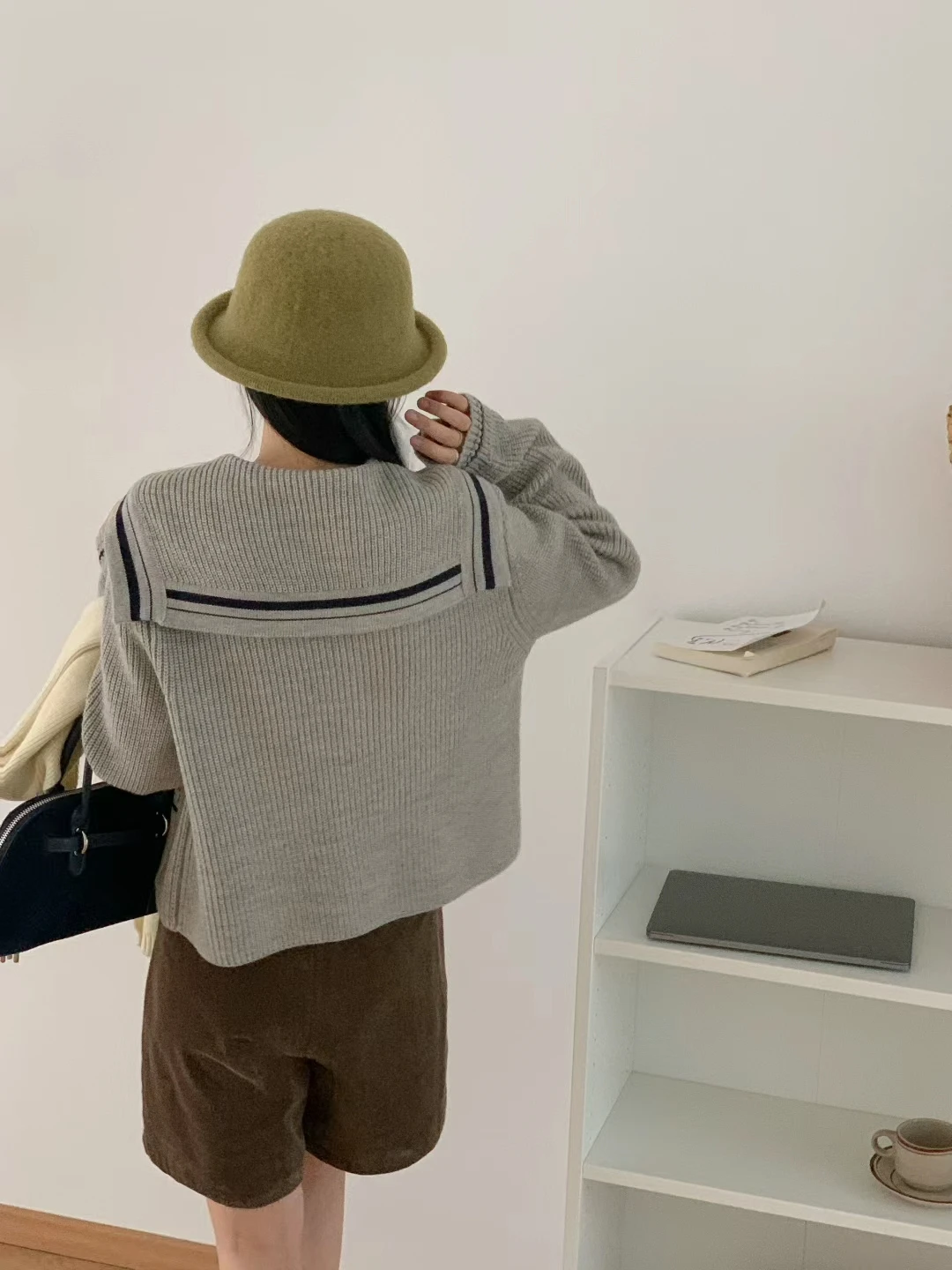 Kardigan Rajut Bulu Rakun Lembut Wanita Kerah Navy Warna Polos Panjang Lembut Nyaman Mantel Kardigan Wanita