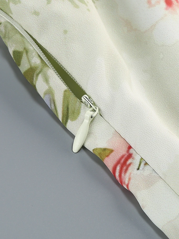 VC Elegant Floral V-Neck Midi Dress with Puff Sleeves and Back Cut-Out for a Spring Party