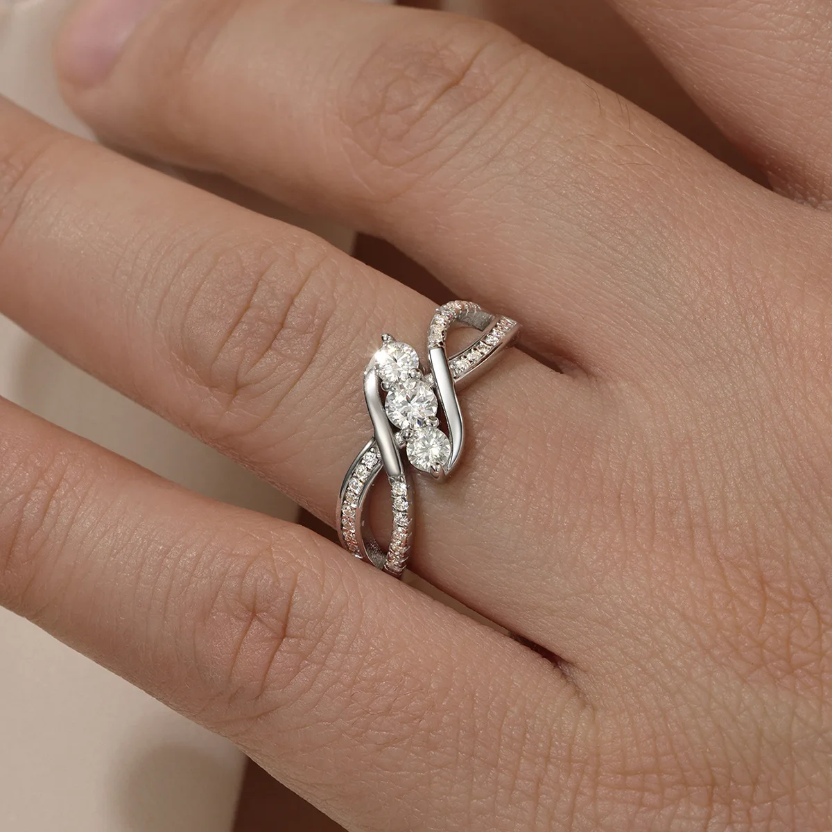 

Кольца CEICI с тремя круглыми муассанитами для женщин, серебро S925 с покрытием из 18-каратного золота, обручальное кольцо с лабораторными бриллиантами, изысканные ювелирные изделия