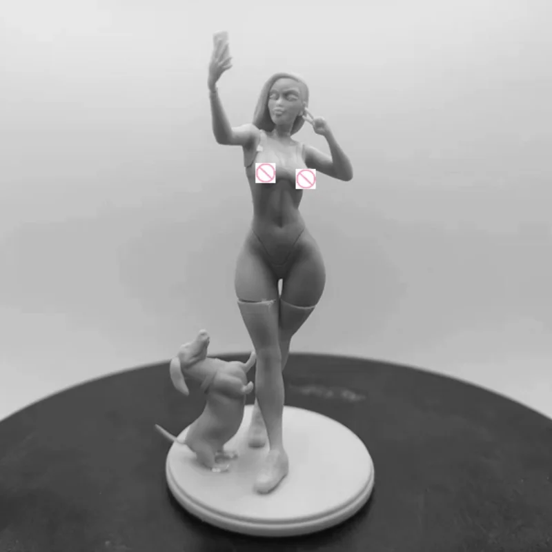 Candy Queen Selfie Sexy Girl 1/24 Scale Resin Model Figure Kit Unassembled and Unpainted Mini Miniature Toy Free Shipping