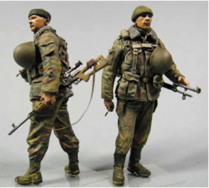 1/35 Scale Resin Figure Assembled Model Kit Modern Military GK Miniature Russian Soldier Chechnya 2 Unassembled and Unpainted