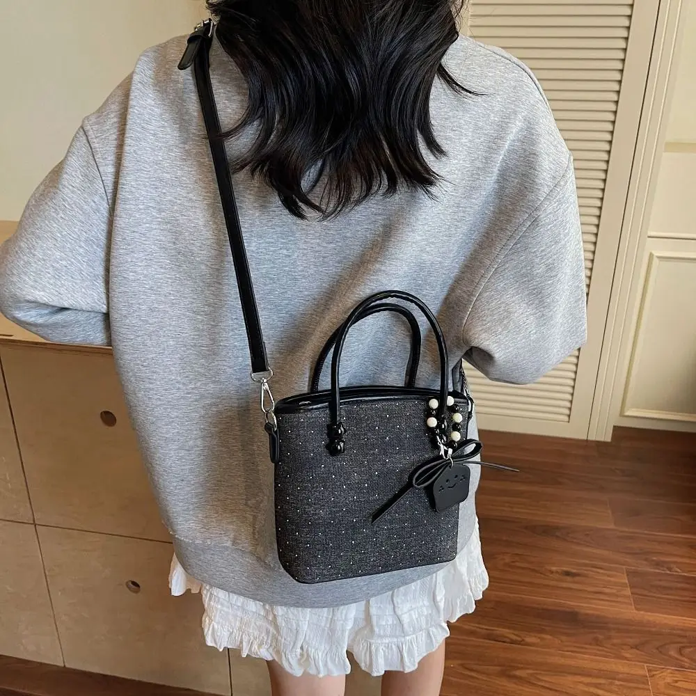 

Retro Minimalist Denim Bucket Bag Rhinestone Elegant Korean Crossbody Bag with Pendant Color-Block Women 's Handbag Girls