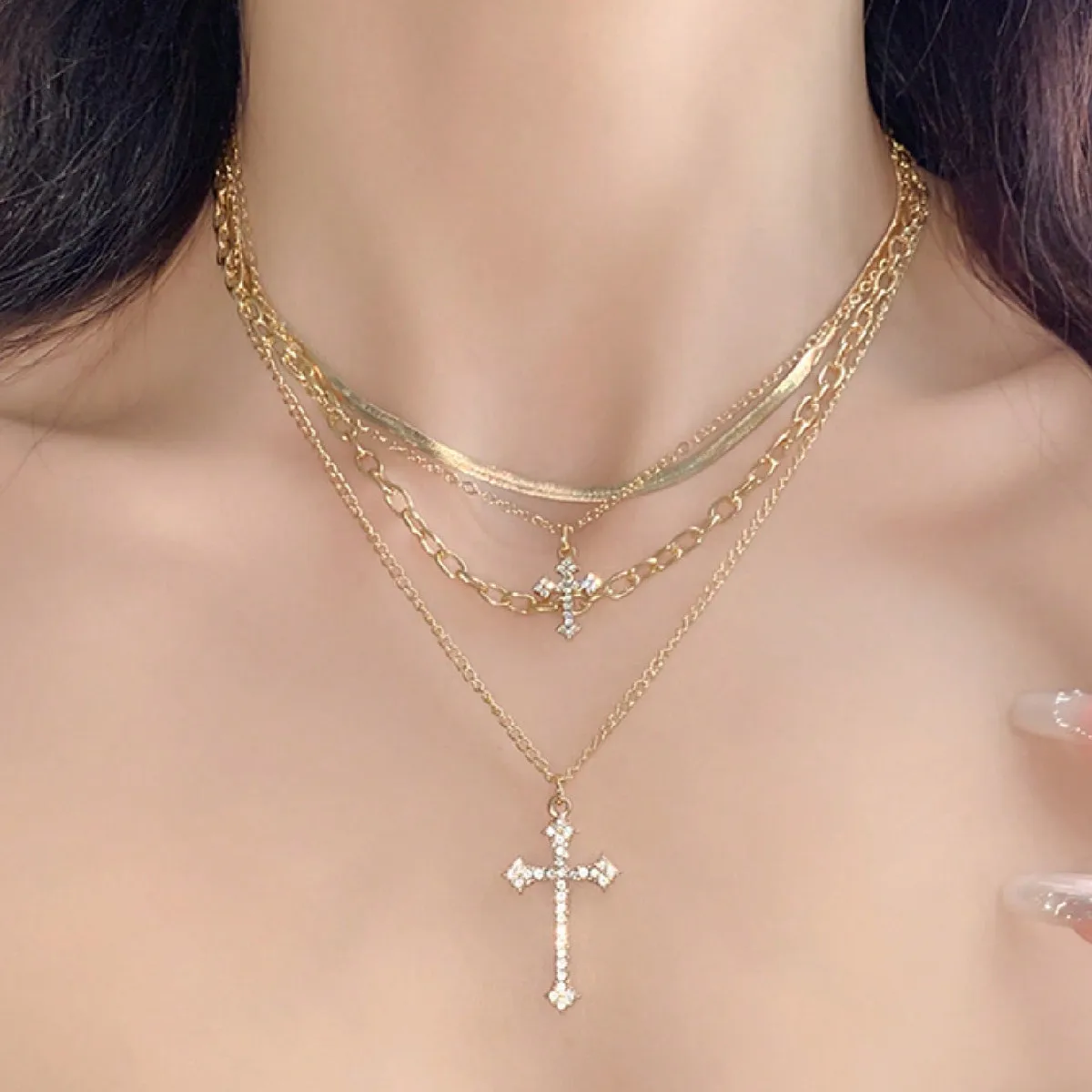 Women's Fashion 4-Layer Cross Pendant Necklace Zinc Alloy Chain Casual Style Jewelry for All Seasons Perfect Gift for Women