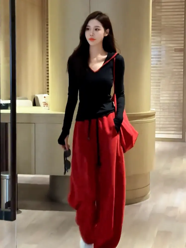 

Red V-Neck Slimming Sportswear Set for Women High Waist Wide Leg Pants Comfortable Spring Outfit Two-Piece Suit Casual Wear