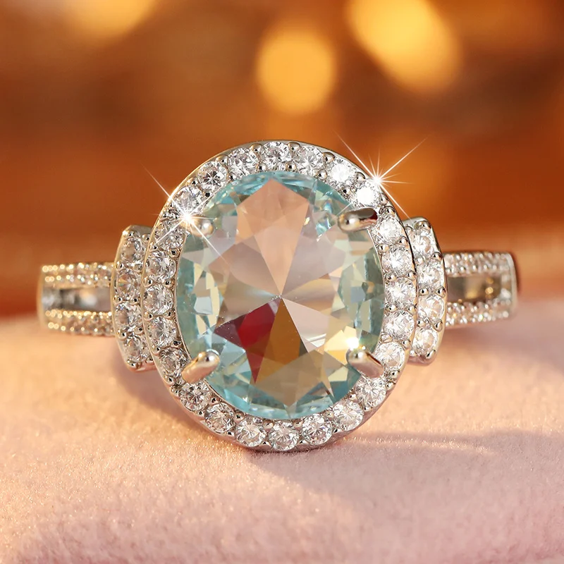Women's Eternal Fashion Ring With Synthetic Zircon Surround Design Clear and Gorgeous Ring Daily Date and Banquet Jewelry