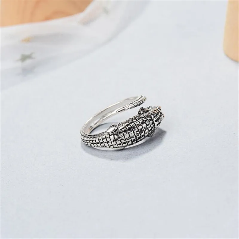New Creative Retro Cute Animal 925 Sterling Silver Jewelry Personality Crocodile Exquisite Evil Fish Opening Rings R034