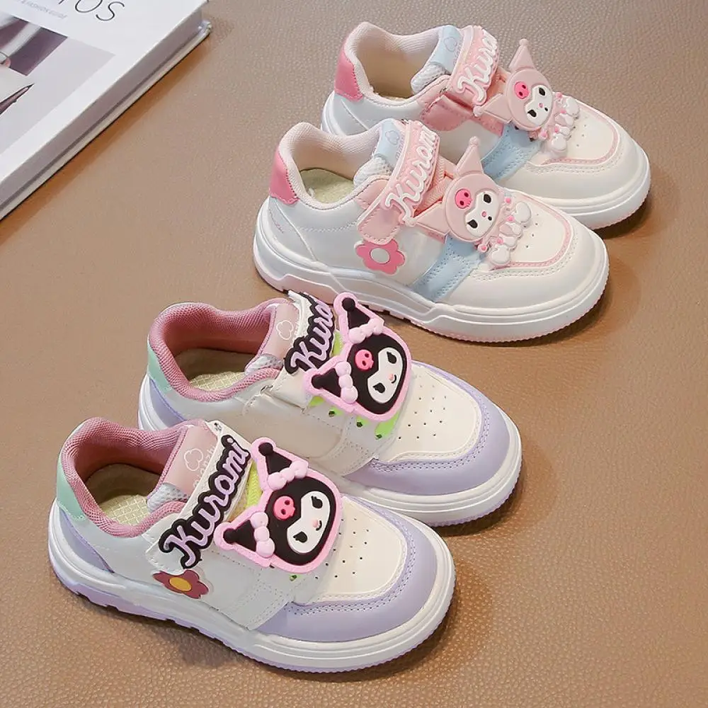 

Детские милые туфли Sanrio с героями мультфильмов Kuromi Hello Kitty, нескользящая повседневная обувь на мягкой подошве, трендовая спортивная обувь в корейском стиле
