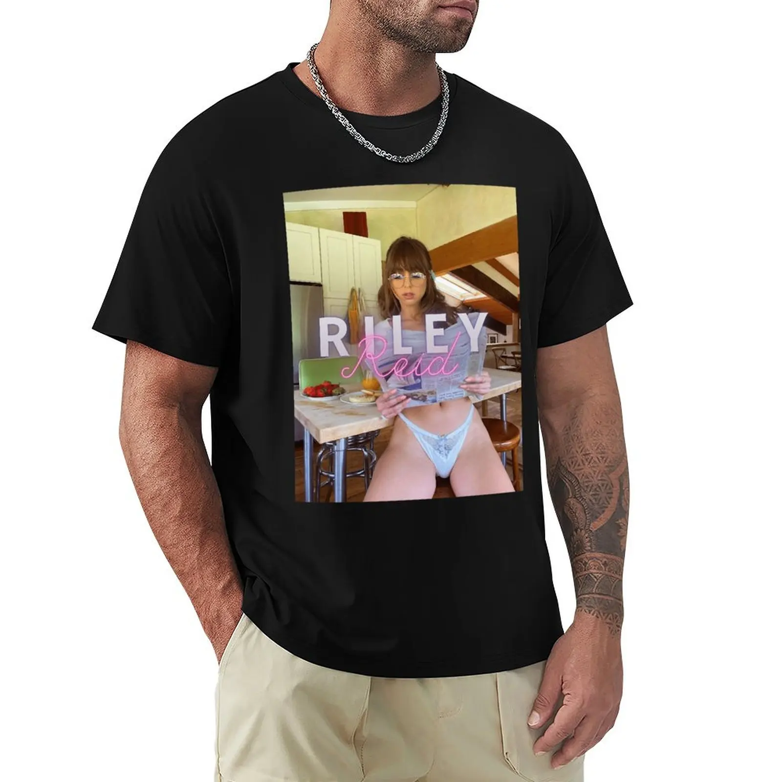 

Riley Reid T-Shirt Lightweight Cooling Short Sleeve Tee