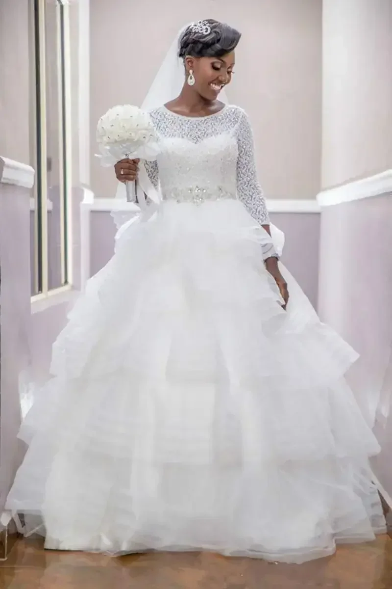 Nuovi abiti da sposa Nigeria personalizzati Gioiello Collo maniche lunghe Abiti da sposa in pizzo Gonne a strati Beach Boho Plus Size