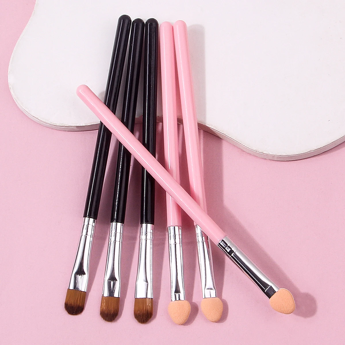 6本の初心者向けアイスポンジ、アイシャドウブラシ、多機能ポータブルメイクブラシ、美容ツール