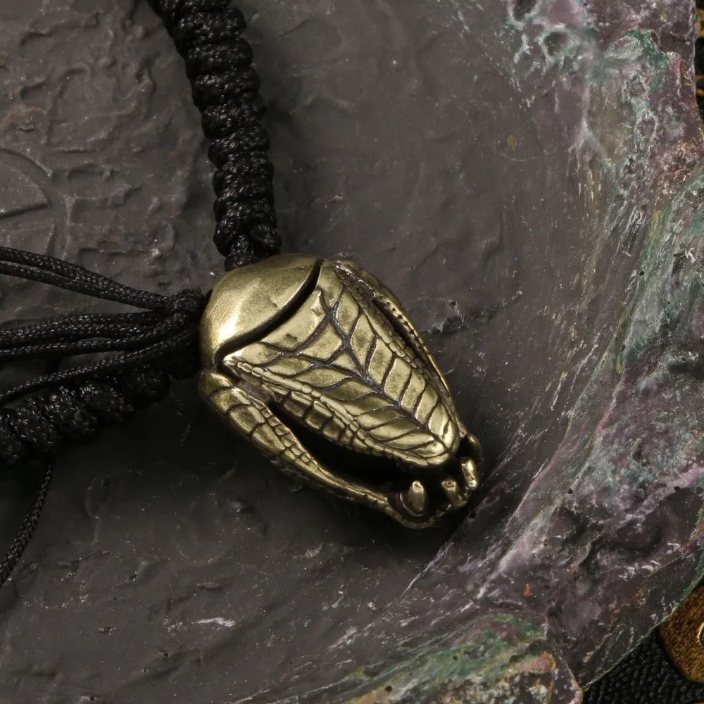 Vintage Snake Head Pendant Realistic Handmade Brass Keychain Pendant Antique Style Paracord Lanyard Bead Keychain Accessories