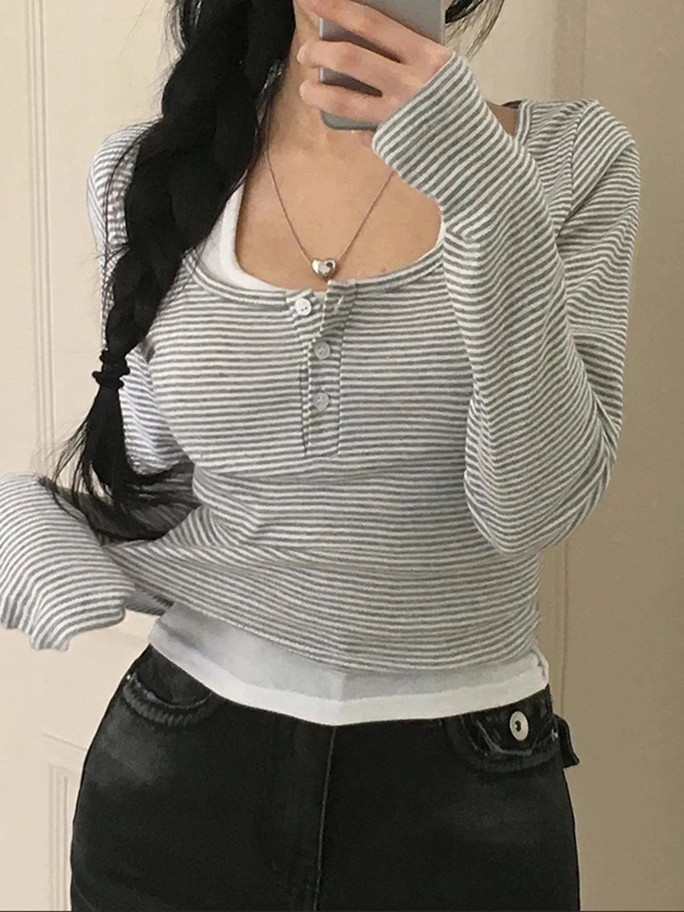 

Contrast striped square collar basic slim fit hanging neck long sleeved T-shirt