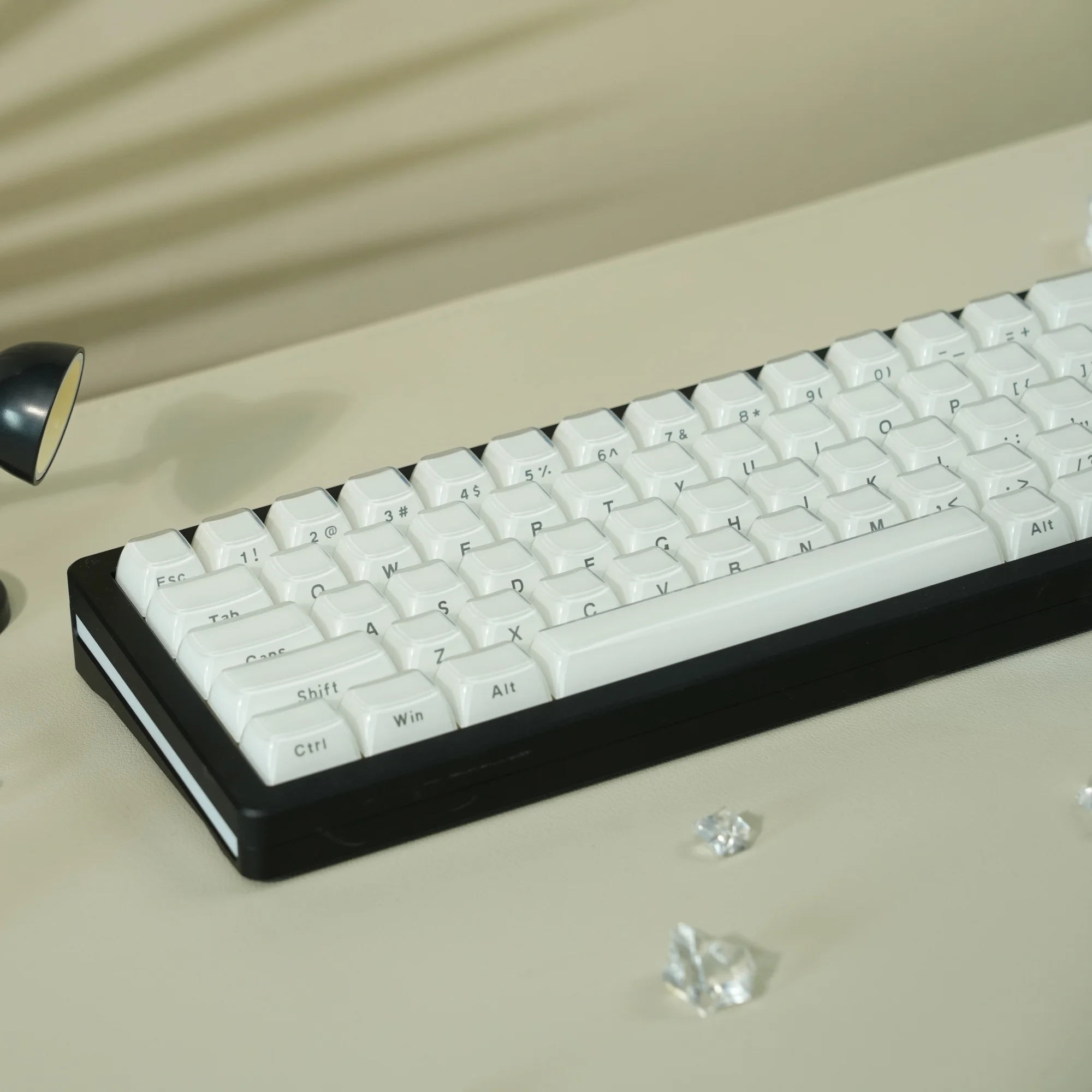 XVX جيلي أغطية مفاتيح جانبية مستديرة كريستال ثلجي شفاف أبيض OEM الملف الشخصي غطاء مفتاح روسي/كوري للوحة المفاتيح الميكانيكية Cherry MX