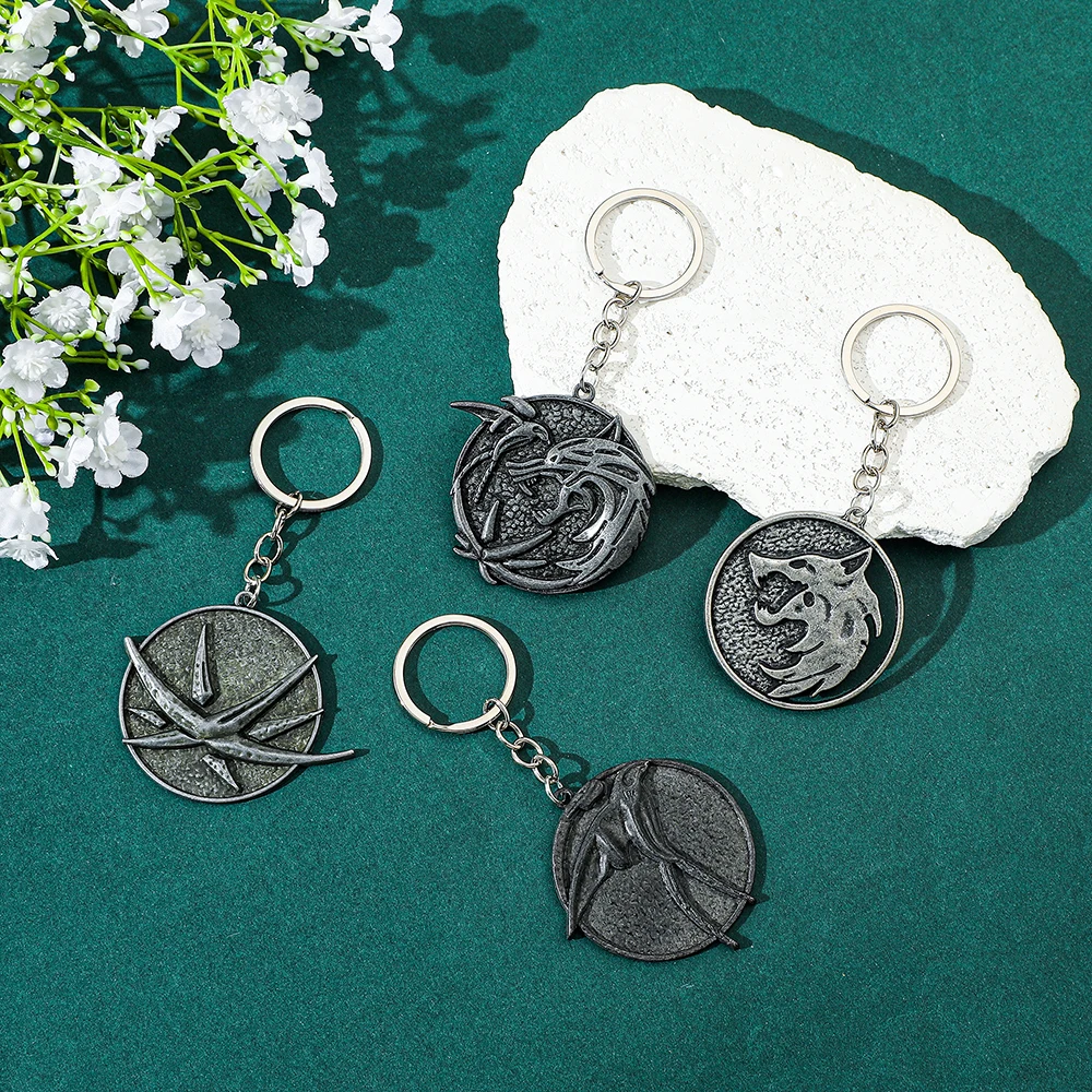 Vintage Wolf Head Keychain Game Geralt Of Rivia Medallion Wolf Metal Pendant Keyring For Men Car Accessories Gifts view 5