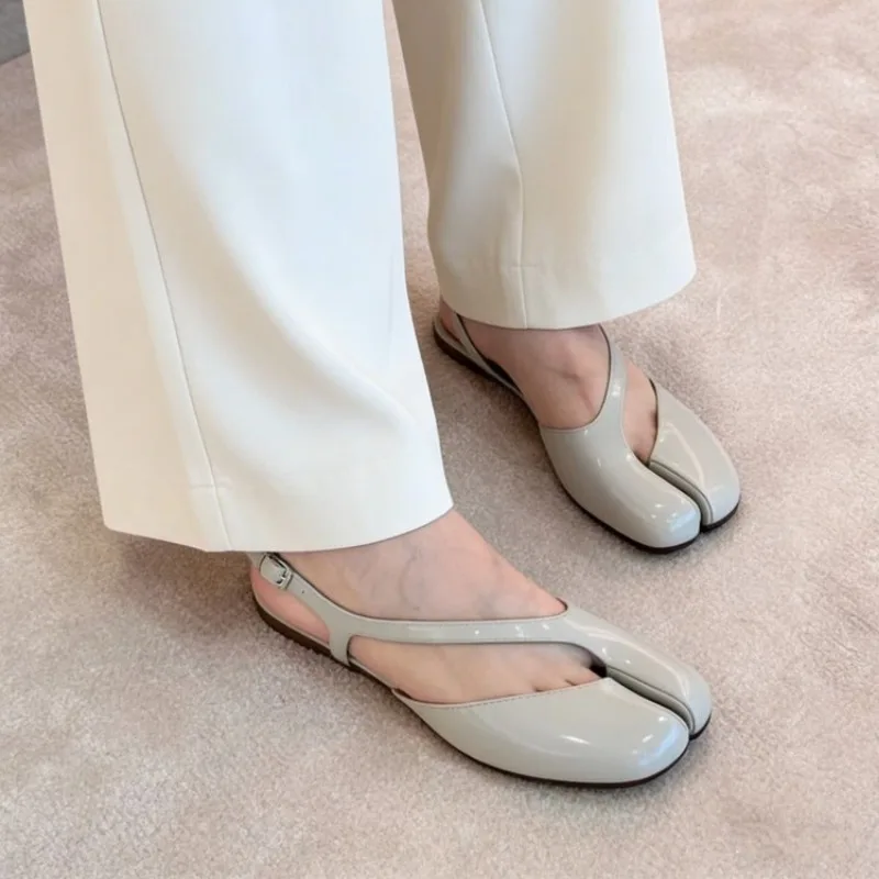 

Women's Shallow Mouth Round Toe Low Heel Single Buckle Strappy Flat Roman Baotou Casual Non-Slip Sandals