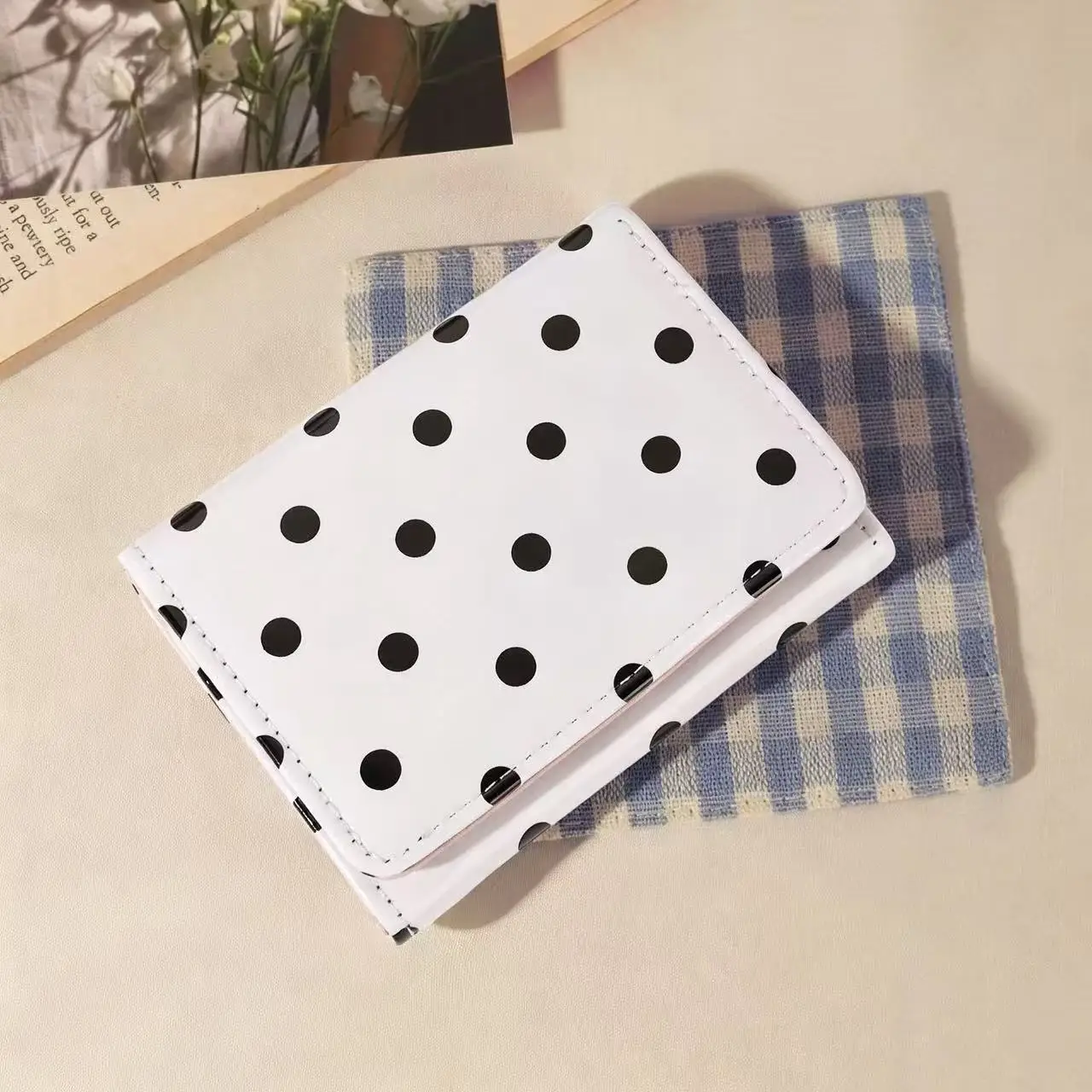 Japanische Polka-Dot-Geldbörse im Ins-Stil, kurze Geldbörse für Damen, hochwertiger süßer Kartenhalter, große Kapazität, Studenten-Münzbörse, Geschenk – Detail 5