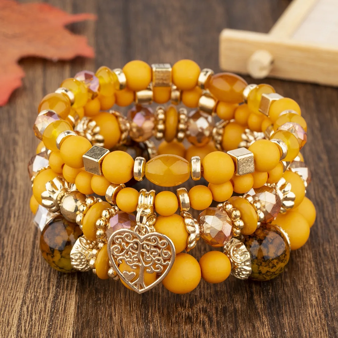 4-teiliges Armband-Set mit Herz- und Lebensbaum-Motiv für Damen, Acryl-Glasperlen, elastische Armkette, modischer Party-Schmuck für Frauen – Detail 9