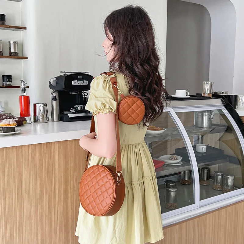 Simple Small Round Bag New Ladies Bags Fashion Versatile Lingge Embroidered Solid Color Shoulder Bag Bags for Women