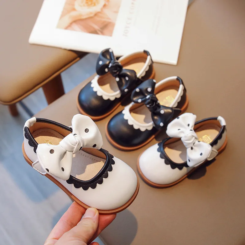 

Girls' Shoes 2024 Autumn New Korean Children's Fashion Soft Sole Polka Dot Bow Princess Shoes