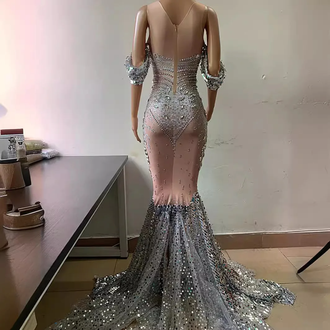 2025 Popolare abito a rete elegante con paillettes di cristallo brillante, abito da sposa con spalle scoperte Abiti da donna per feste e matrimoni