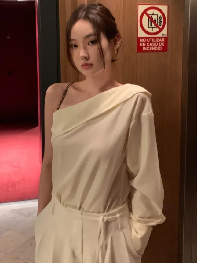 

Ele Long Sve Women's irt oulder Bared Faionable Design Commute Pure Color Crew Ne Top Trendy Spring 2025