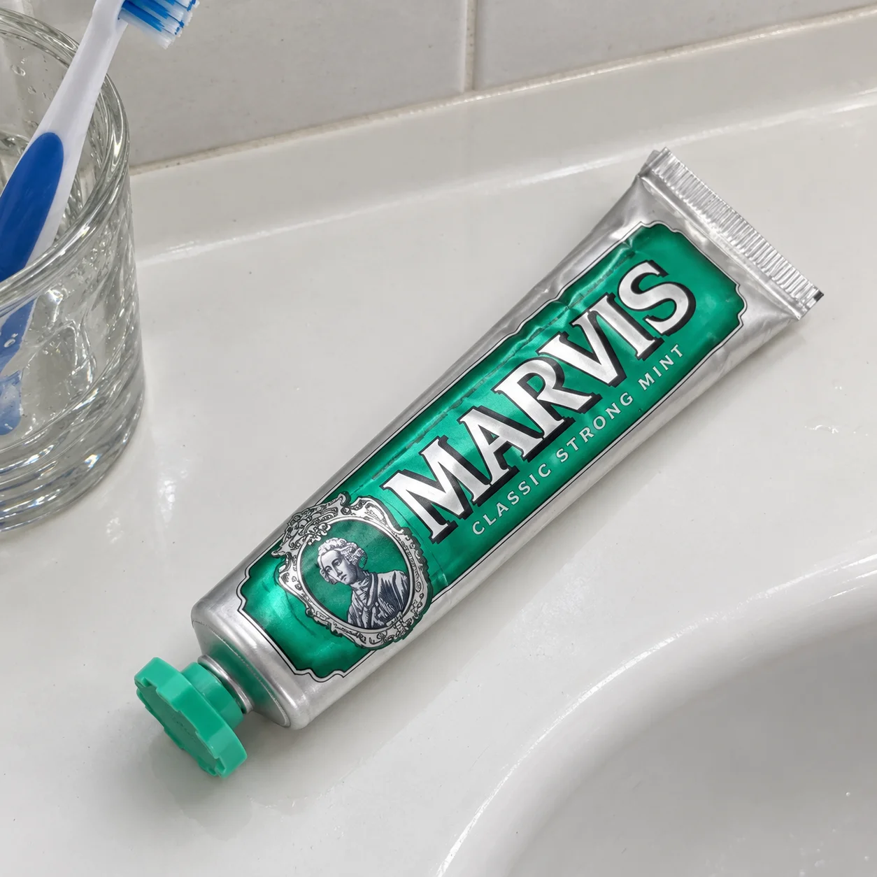 Marvis Healtmint Toothpaste Teeth Whitening Fresh Mint Breath Care Deep Clean Teeth For Smoke Stains And Yellowing