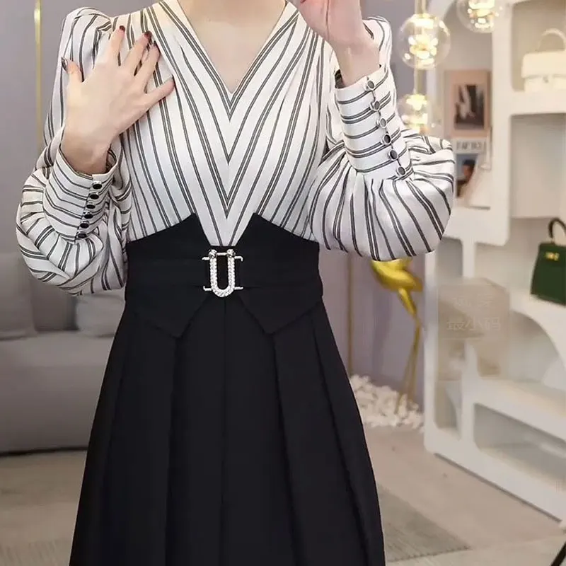 Office Lady Striped Spliced A-Line Waist Dresses Spring Autumn Elegant V-Neck Fake Two Pieces Female Stylish Pleated Midi Dress