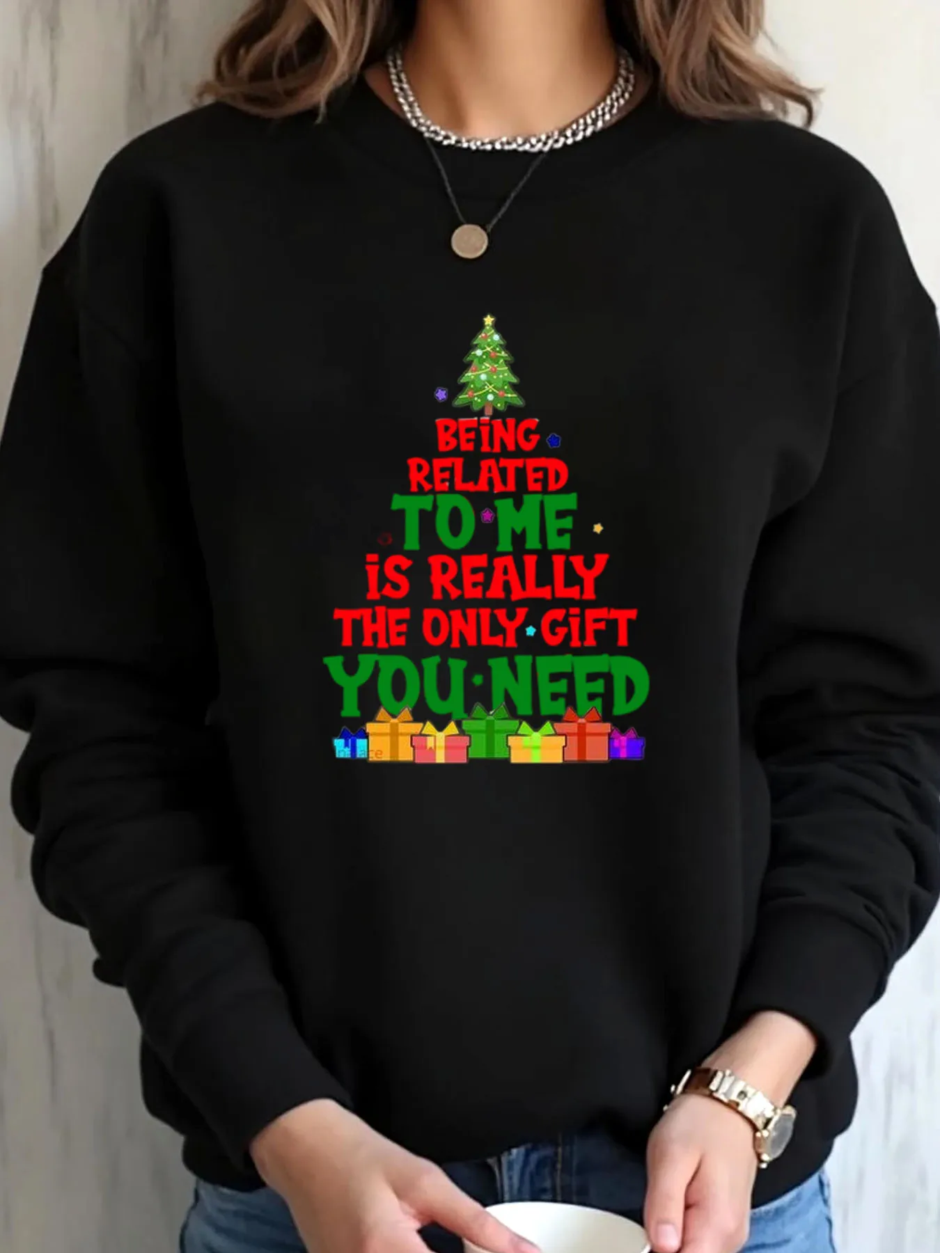 

Женская толстовка большого размера с рождественской елкой и подарочным принтом, праздничная одежда на открытом воздухе