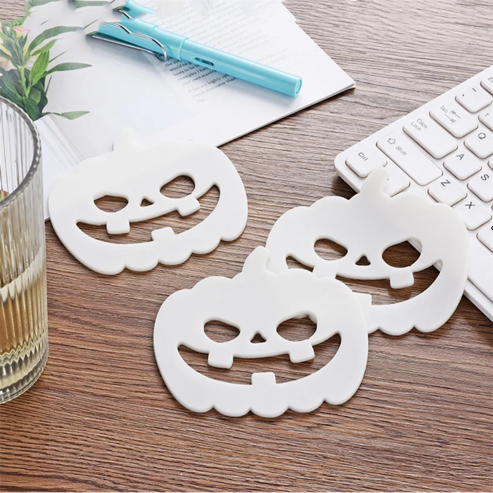 Halloween Silicone PVC Pumpkin Coasters Halloween Placemats Self-Luminous Light Absorbing Fluorescent Mats coasters