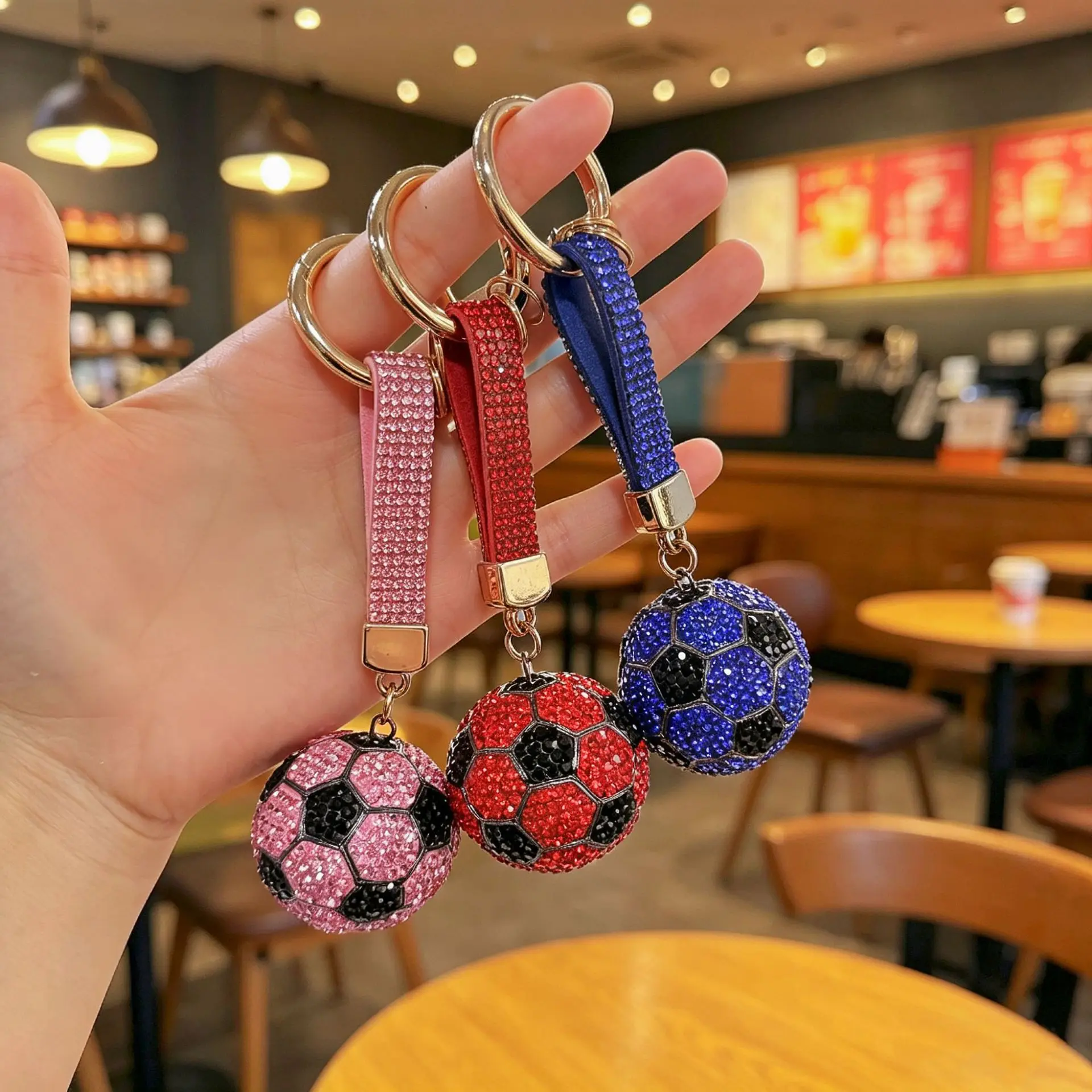 New Fashion Football Souvenir Key Chain Men Women Soccer Fans Full Rhinestone Keychain Car Key Ring Handbag Pendant Accessories