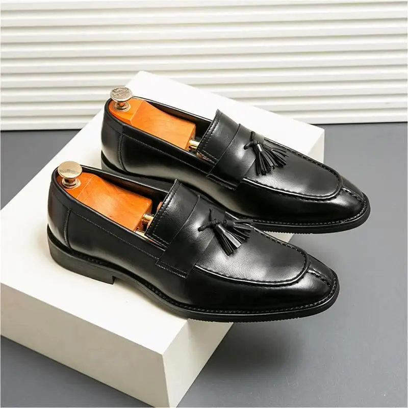 

Big Size 38-46 New Style Men Loafers Fashion Fringe Casual Shoes Comforable Urban Leisure Leather Shoes Convenient Walking Shoes