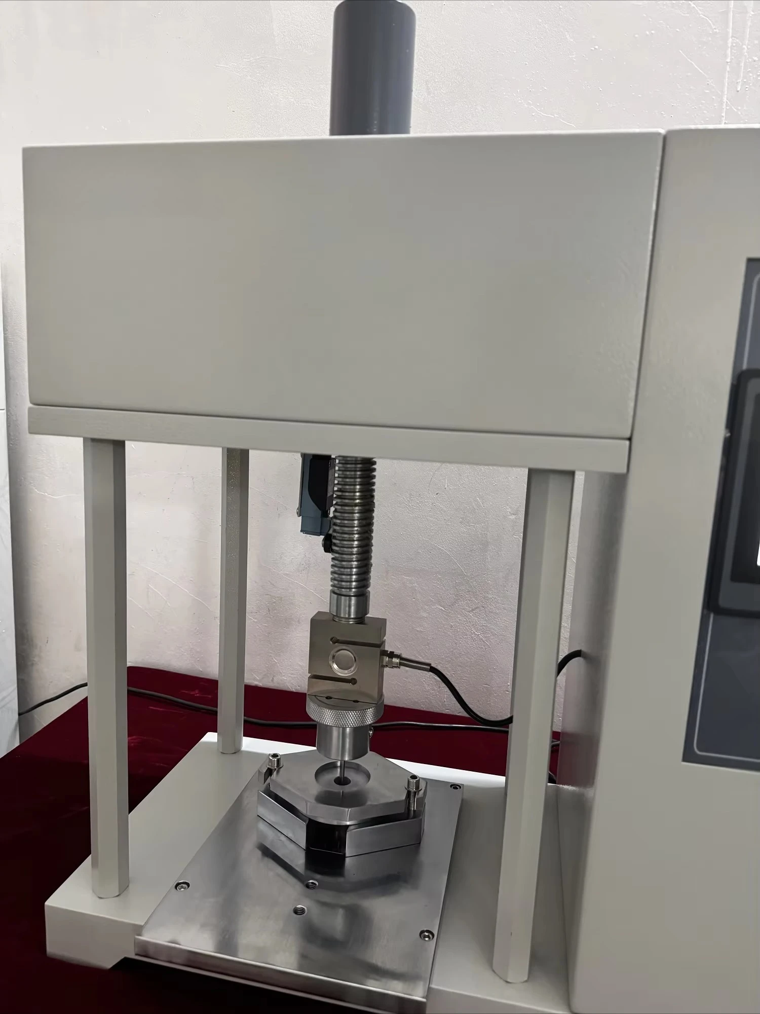 ISO 20345 EN 12568 ASTM F2413-21 معدات اختبار آلة اختبار الضغط والثقب