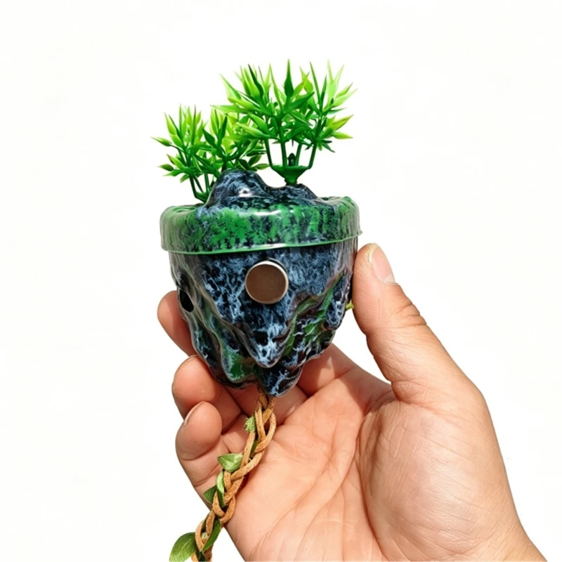 Jumping Spiders Retreat Perch with and Stone Look Form Trim HX6C